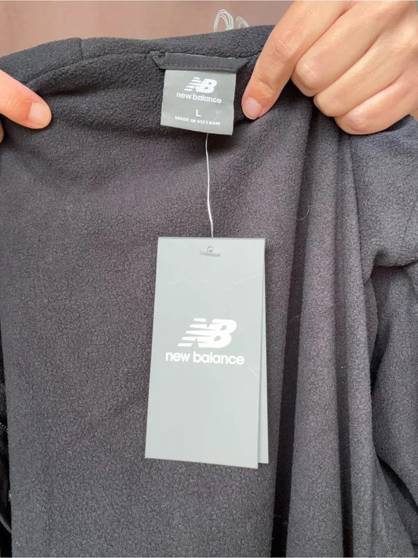 NWT New Balance Black Longline Hooded Rain Jacket or Parka Large - Image 9