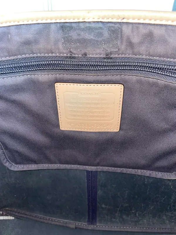 Coach Tote Purse - Image 7