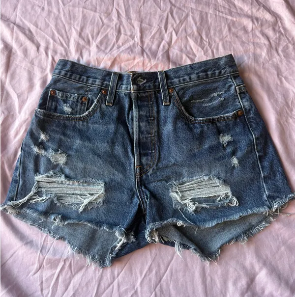 Levi’s 501 Shorts - Image 2