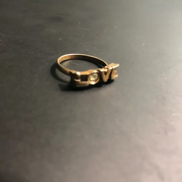 Love ring Gold Size 6 - Image 4