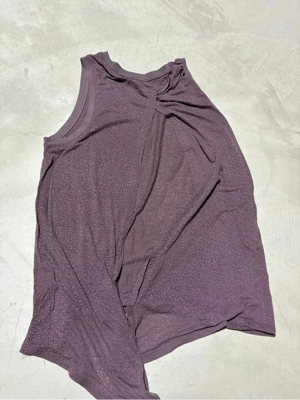 Lululemon Sleeveless patterned Tank Top Plum - Image 6