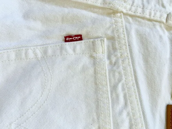 Levi's 501 Premium Collection white shorts size 27. - Image 7