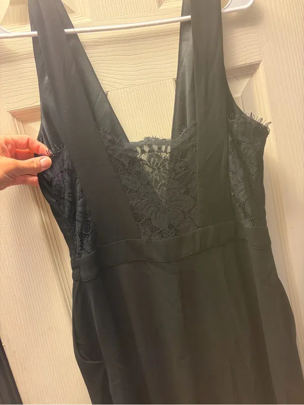 Lulu's Black Deep V-Neck Wide-Leg Lace Back Jumpsuit with Pockets medium - Image 4