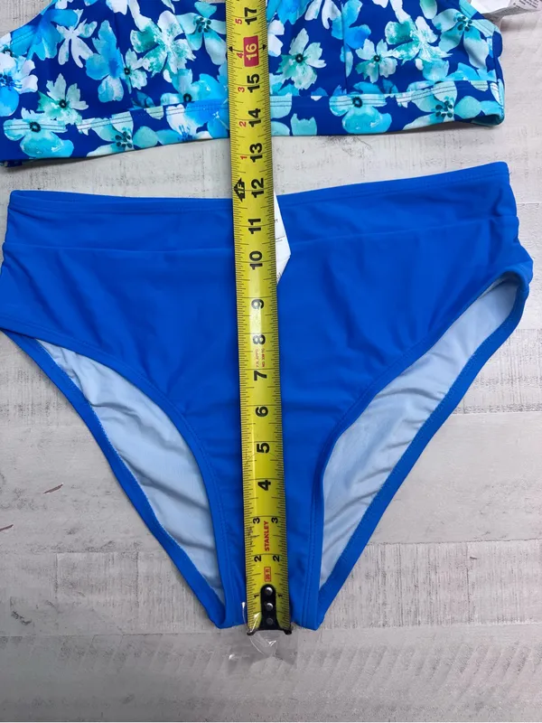 Cupshe Blue Floral Two-Piece Swim Set nwt size medium - Image 4