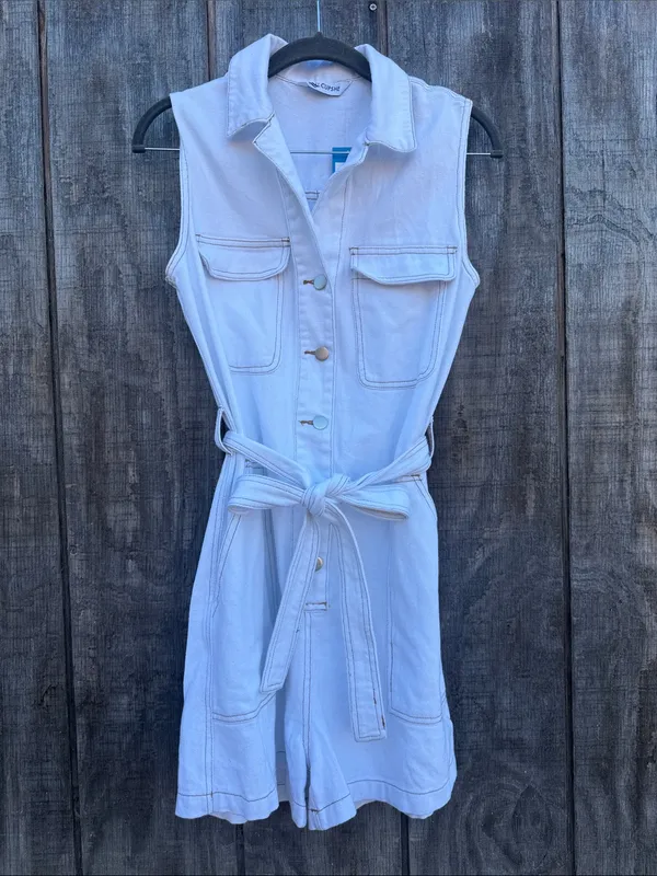 Cupshe White Sleeveless Collared Utility Denim Romper with Waist Tie Size Small - Image 5