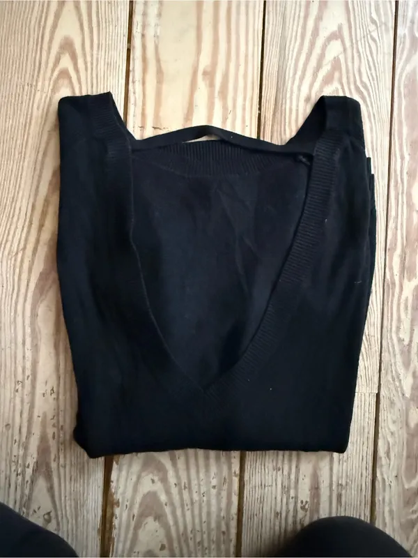 lululemon long-sleeve sweater size 4/6 no size dot - Image 4