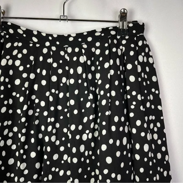 Forever‎ 21 Black & White Polka Dot Circle Mini Skirt S - Image 3