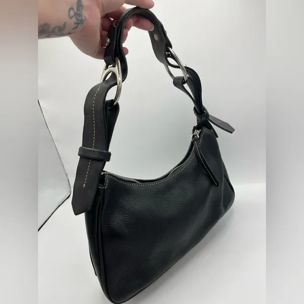 Dooney and bourke leather shoulder bag - Image 6