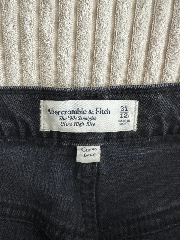 Abercrombie Black 90's Straight Leg Ultra High Rise Curve Love Jeans - Image 9