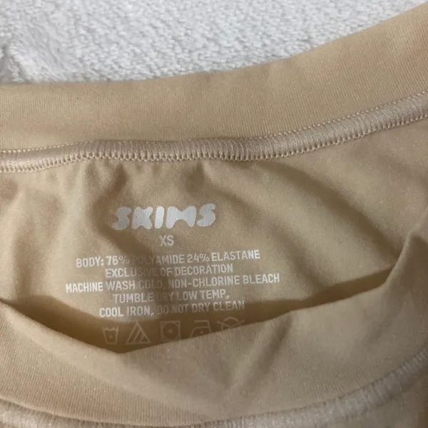 SKIMS Fits Everybody Long Sleeve T-Shirt XS NWT - Image 3