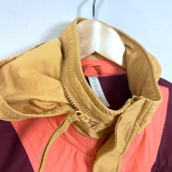 Fabletics x Khloe Kardashian The Heights Cargo Jacket Womens Small SOLD OUT - Image 9