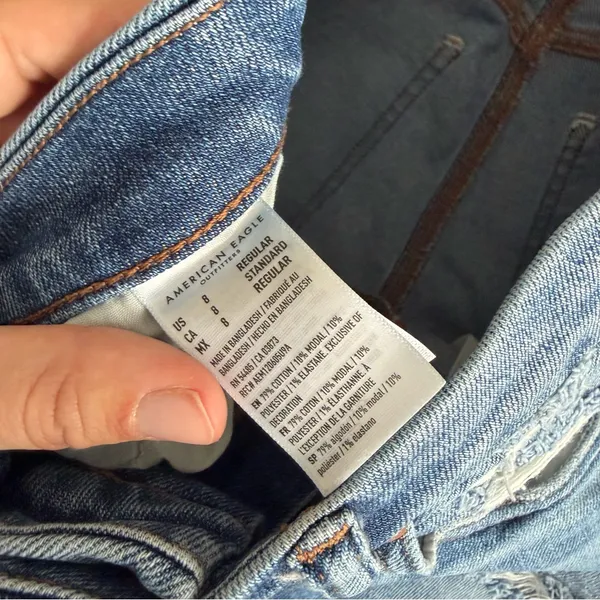 American Eagle Curvy Mom Jean Size 8 - Image 5