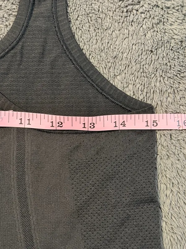 Lululemon swiftly tank top size 6 - Image 5