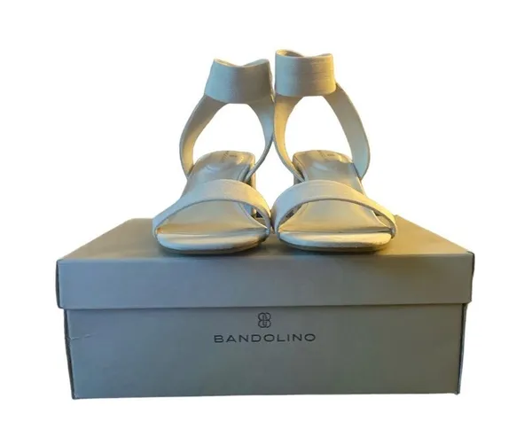 Bandolino Kindlie Block Heel Ankle Strap Sandal Womens Size 9 - Image 4