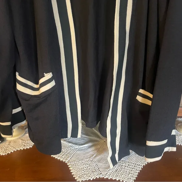 INCERUN Black and White Open Front Cardigan front pockets size 2XL - Image 3