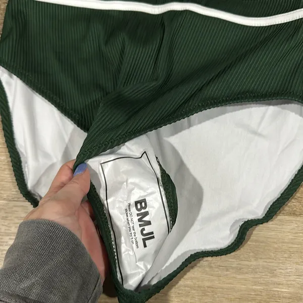 NWT ribbed women’s high waisted medium blooming jelly bikini with padded top - Image 2