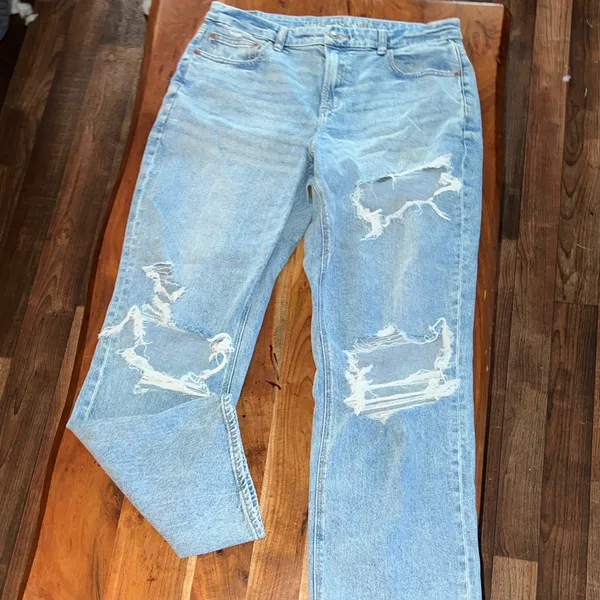 American Eagle Outfitters Light Blue Distressed Boyfriend Jeans - Image 3
