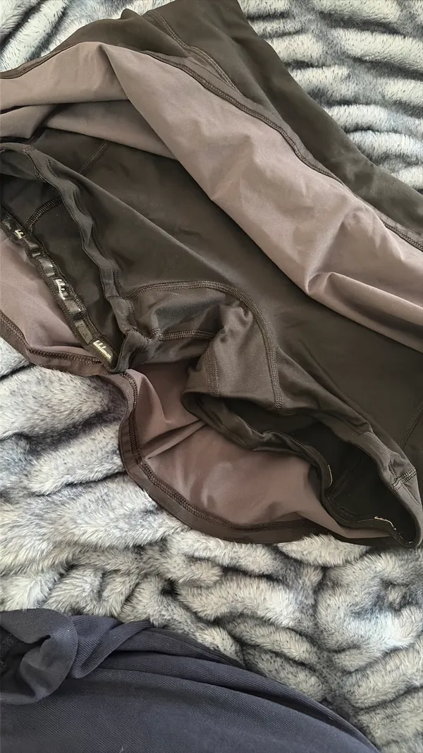 Lululemon Skirt Black Camo Size 6 - Image 4