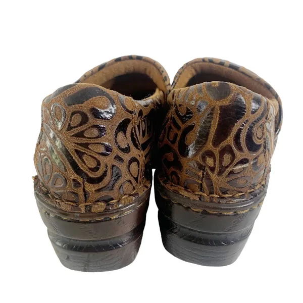 Born BOC Peggy Clogs Women Size 6.5 M Brown‎ Tooled Leather Suede Embossed Shoes - Image 4