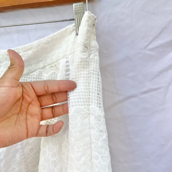 Vintage | Mid-Rise Lace Crochet Asymmetrical Midi Skirt In White Size Large - Image 6
