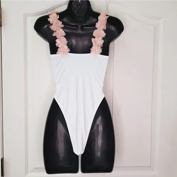 NWOT Swimsuit One Piece White Size XS - Image 5
