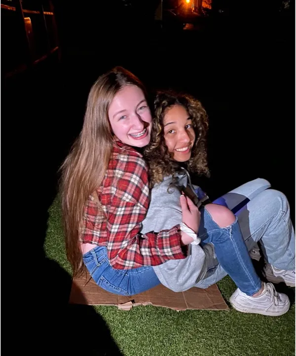 Arizona Cropped red plaid flannel - Image 3