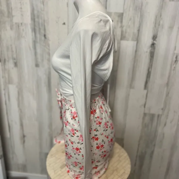White Open-Back Long Sleeve Crop Top & Floral Mini Skirt Set – Size Small - Image 3