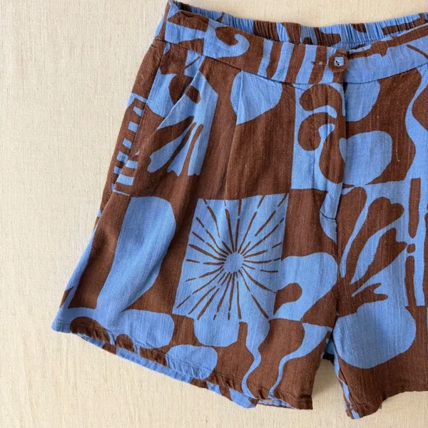 Paper Heart Abstract Floral Linen Blend High Rise Shorts Womens M Brown Blue - Image 3