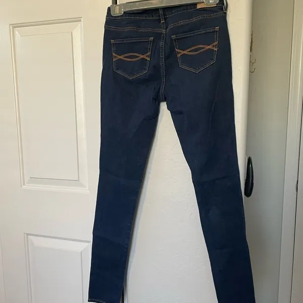 Abercrombie &‎ Fitch Women's Skinny Jeans, Size 0 - Image 2