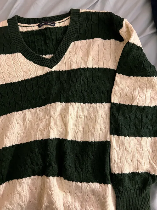 Brandy Melville Sweater Knit - Image 4