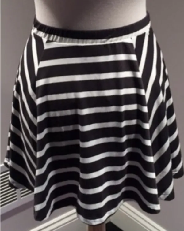 Mossimo Supply Co. Black & White Striped Skater Skirt - Image 3