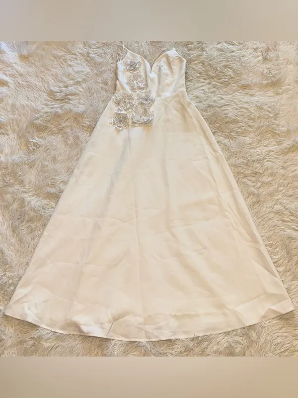 NEW ELLIATT Stella white 3d floral applique A-line bridal maxi gown dress sz S - Image 5