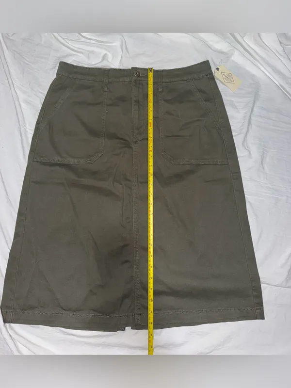 St. John's Bay Women's Size 12 Olive Green Utility Midi Skirt with Pockets NWT - Image 7