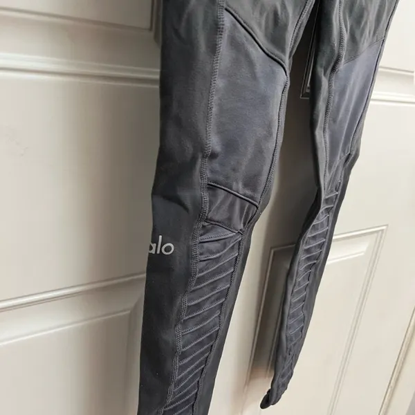 ALO Yoga Charcoal gray Ribbed moto Leggings size xxs‎ - Image 8