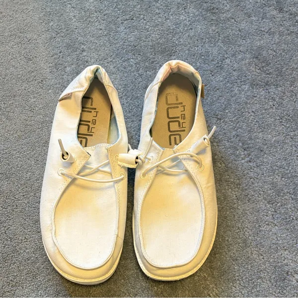 Hey Dude Wendy Shoes Size 7 in White. - Image 2