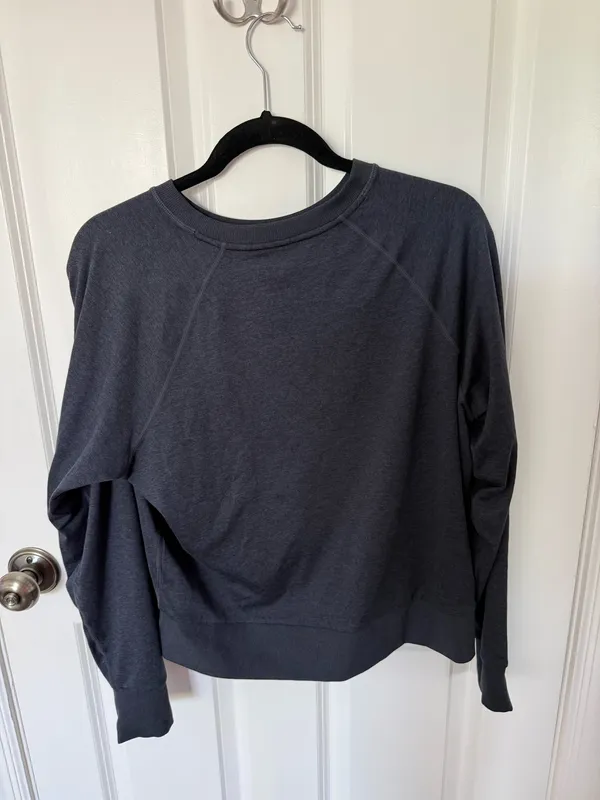 Vuori Performance Crewneck - Image 2