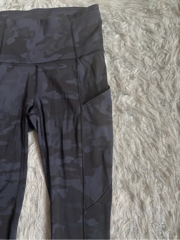 Lululemon Athletica Multi Gray Camo Women’s Fast Free High-Rise Leggings Size 2 - Image 13