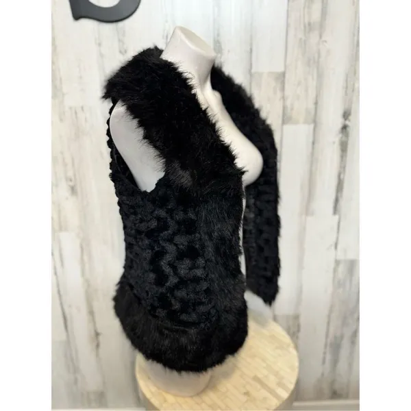 Black Faux Fur Vest Women’s Small – Soft Plush Texture, Warm Lined, Zipper Closu - Image 9