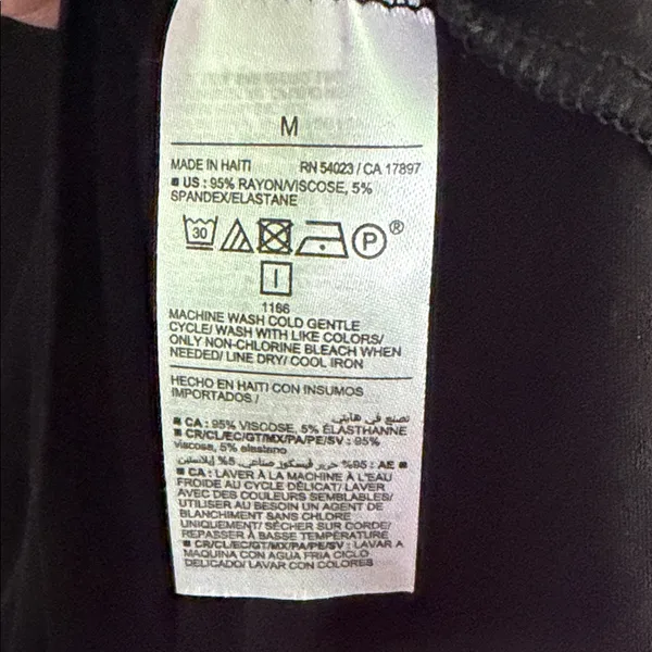 Old Navy Black Women's Sleeveless Tank Top - Image 4