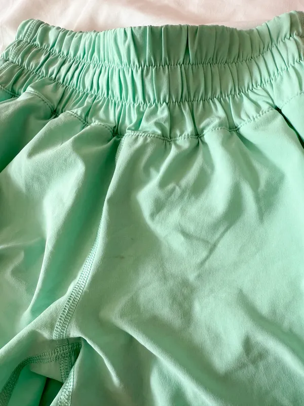 Lululemon Wild Mint Track That Mid-Rise Lined Short 5" Size 0 - Image 4