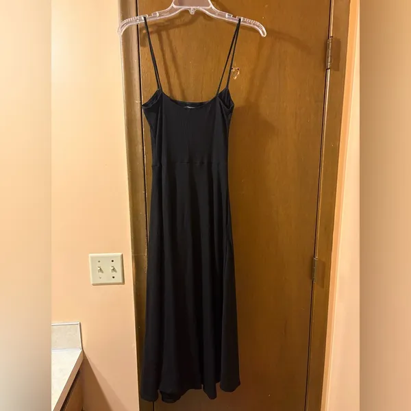 Reformation Black Ribbed Midi Dress - Image 4
