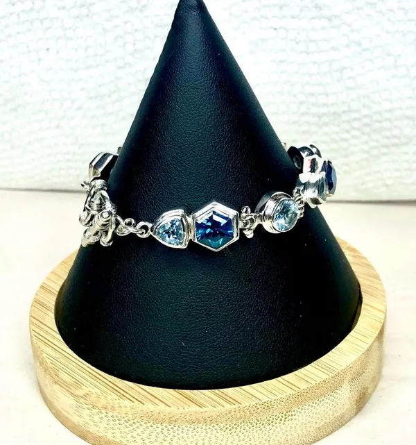 FACETED BLUE TOPAZ Sterling Silver Toggle Bracelet - Image 5