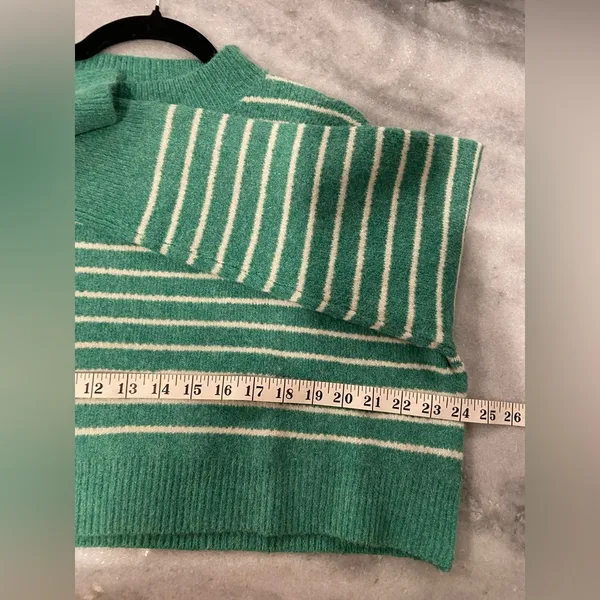 NWT Tilly’s Love Tree Size L Oversized Cropped Green Striped Pullover Sweater - Image 11