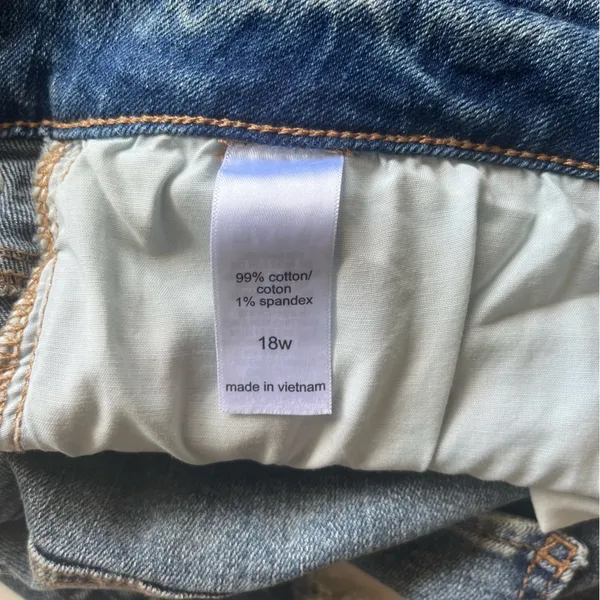Maurices Distressed Light Wash Skinny Jean Size 18W - Image 4