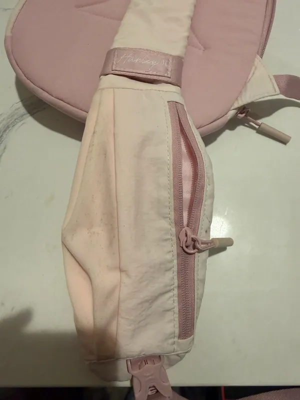 Hurley Horizon Bag Crossbody Pink - Image 4