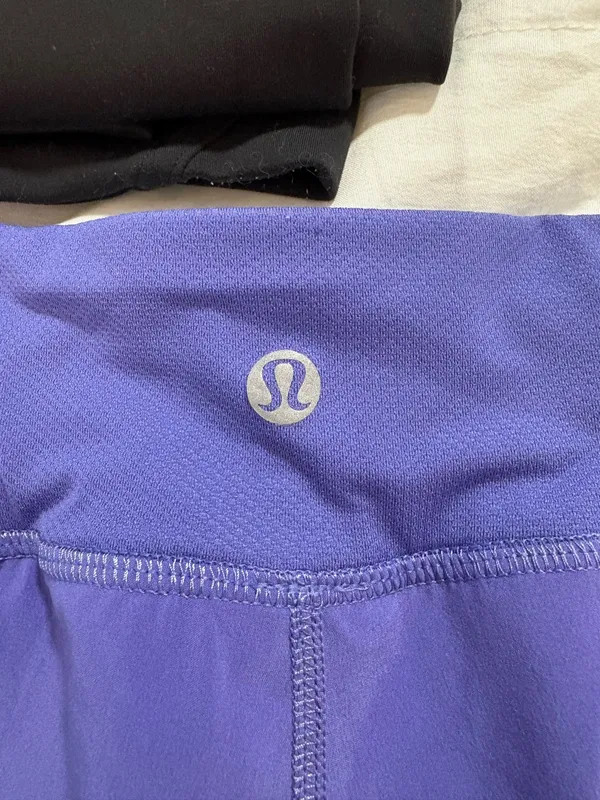 Lululemon Find Your Pace Shorts 3" - Image 3