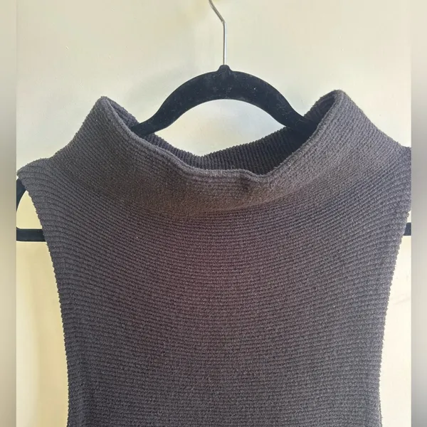 Free People Black Funnel Neck Sleeveless Sweater‎ Tunic XS chic minimalist - Image 3