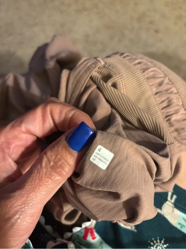 Lululemon dance studio high rise short size 4 warm ash gray - Image 11