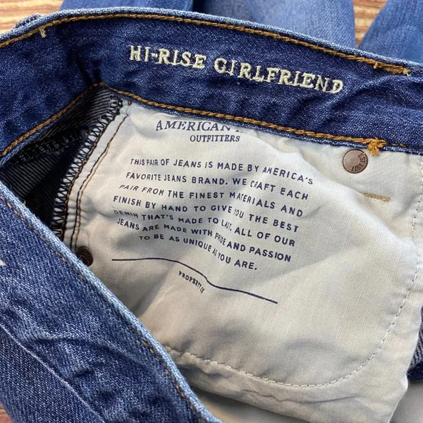 American Eagle Hi-Rise Girlfriend Distressed Medium Wash Womens Blue Jeans sz 8 - Image 5