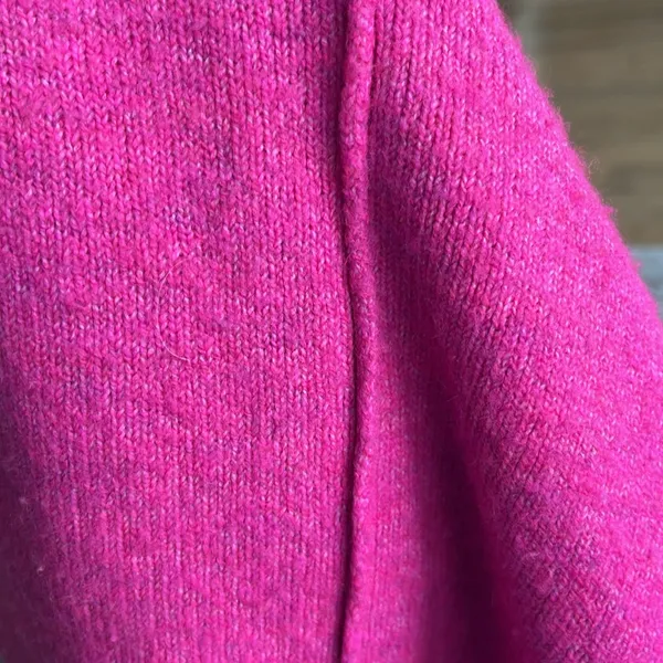 Vince Camuto Bright Pink Lightweight Sweater V Neck Womens Small Oversized - Image 10